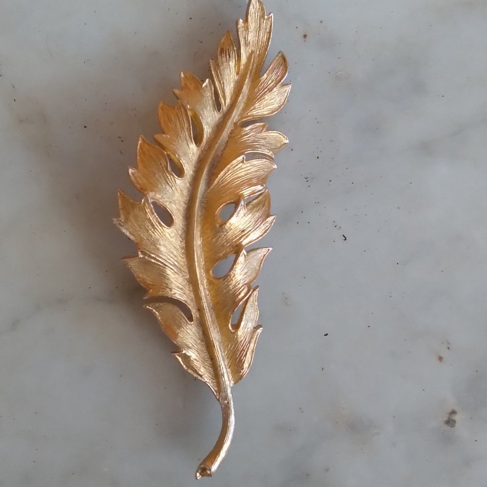 VINTAGE Coro brooch leaf marked Coro 1960s gold toned